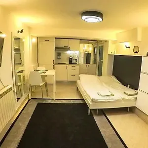 https://studio-with-courtyard-just-steps-away-vitosha-str.sofiahotelsbg.com